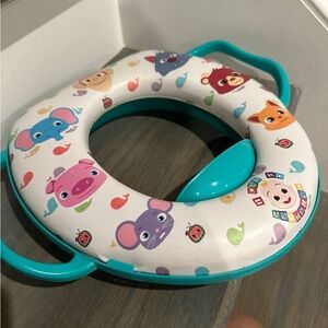 ‼️FREE‼️Potty training seat cocomelon with handles